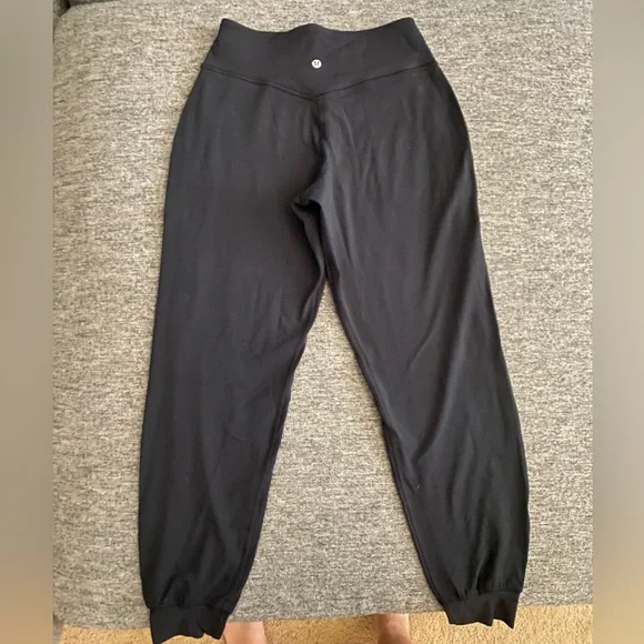 Lululemon Align Joggers - size 6 - black - Picture 4 of 6